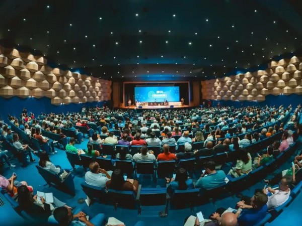 Teatro do Centro de Convenções de Feira receberá o nome do feirense Carlos Pitta